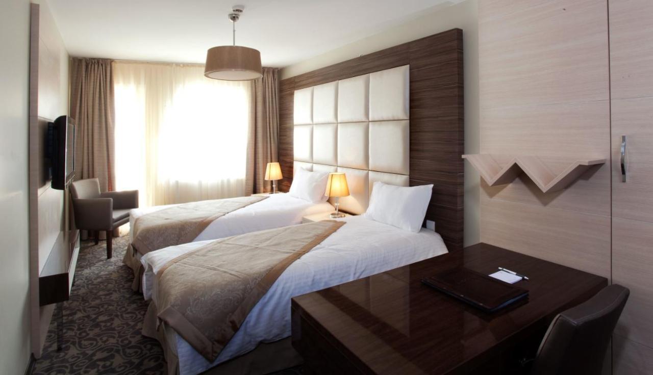 Derpa Suite Hotel Istambul Exterior foto