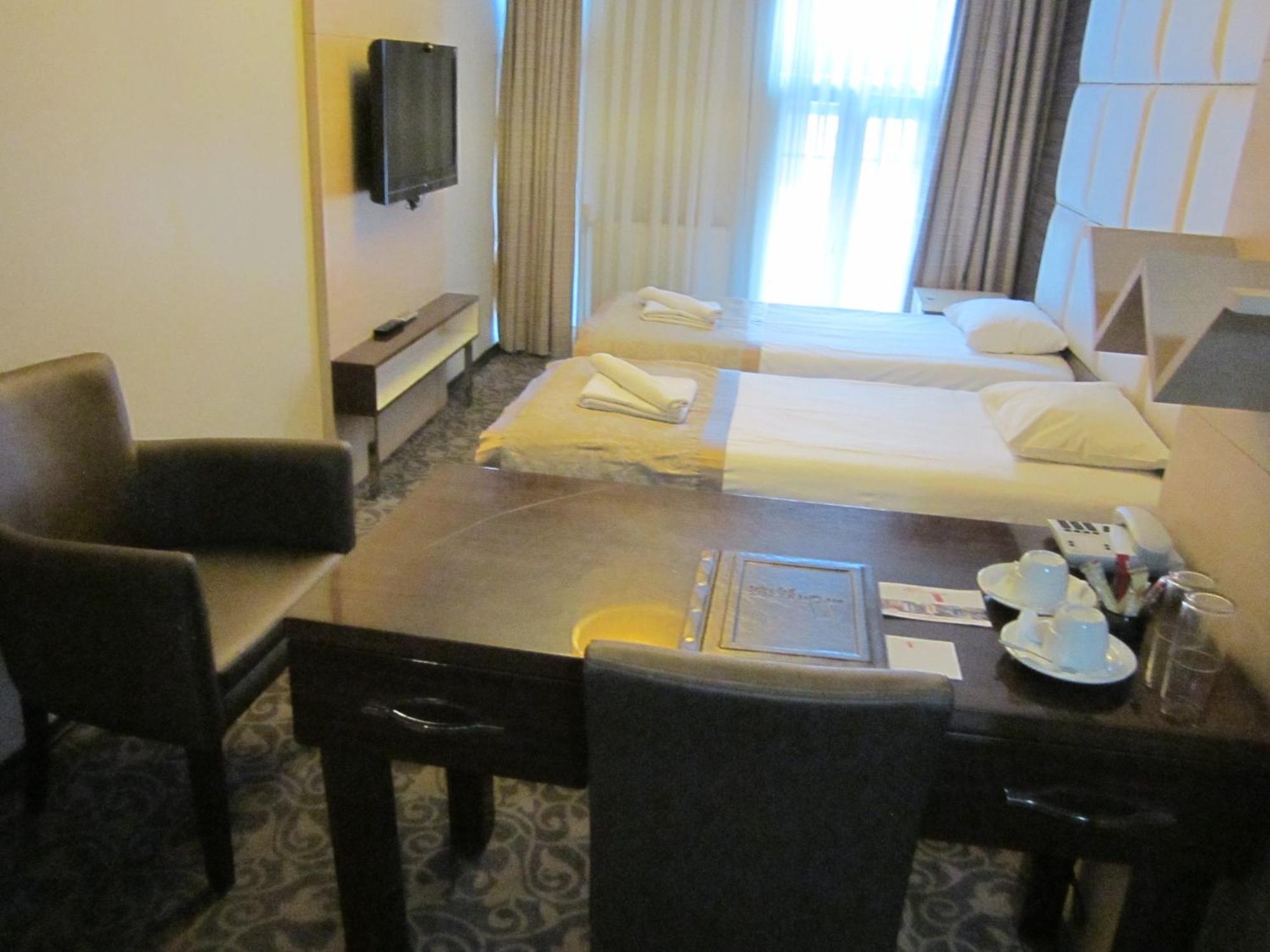 Derpa Suite Hotel Istambul Exterior foto